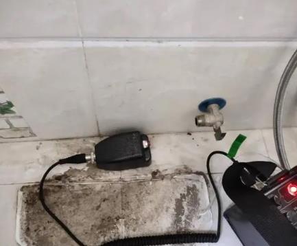 呼和浩特屋顶漏水维修公司分享下卫生间漏水的危害及解决方法